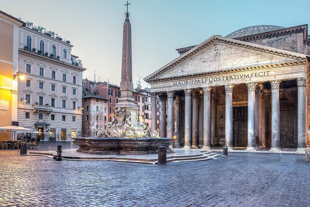 Albergo del Senato beside the Pantheon on Piazza della Rotonda